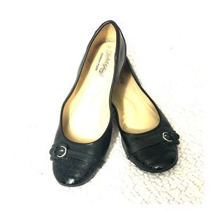 Faded Glory Memory Foam Flats size 11